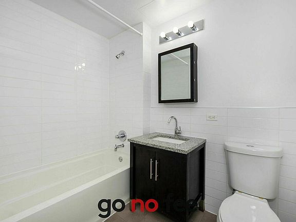 2nd image of 454 Manhattan Ave APT 5e