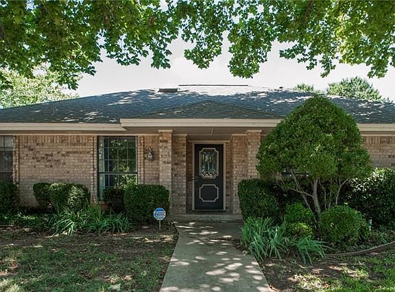 2nd image of 2210 Pebblebrook Ct