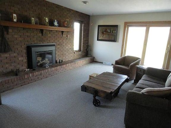 5th image of 2234 Burg St