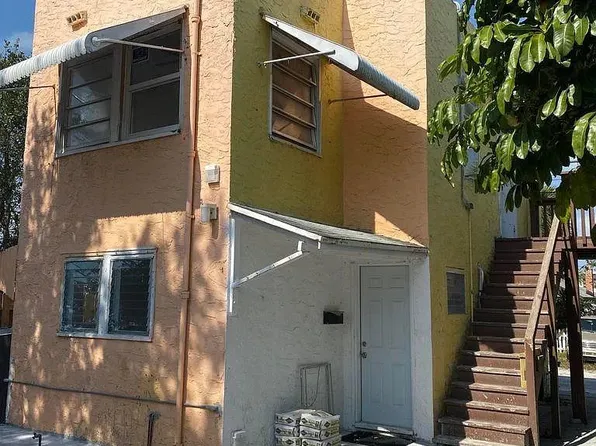 325 N L St #2, Lake Worth, FL 33460