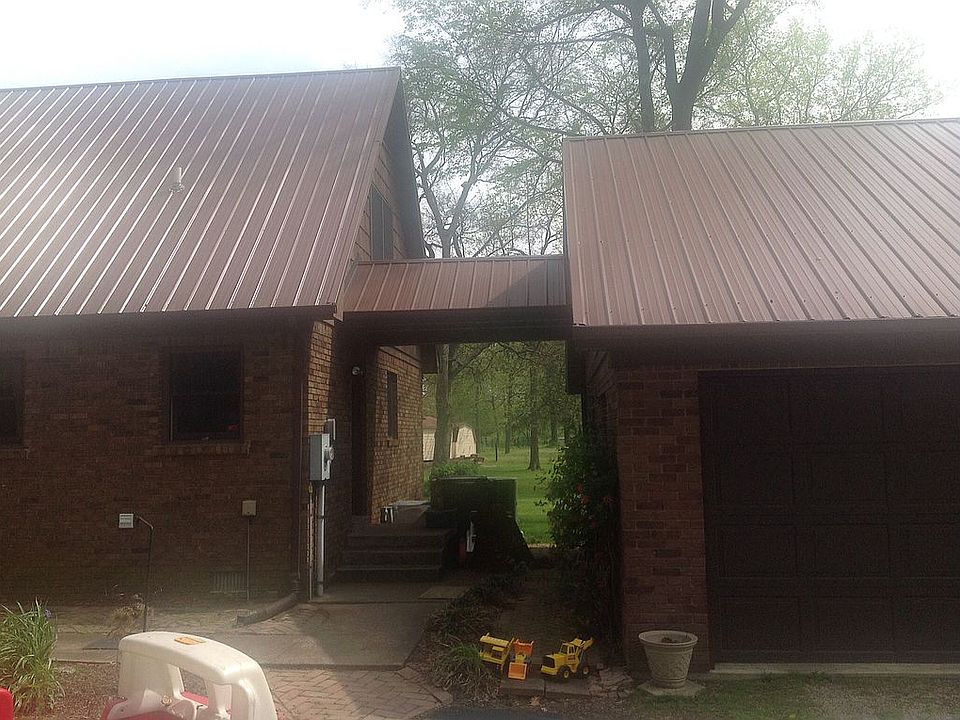 2nd image of 334 Sylvan Cir
