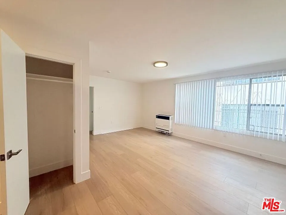 1 bed, 1.0 bath, $2,100 — Photo 3