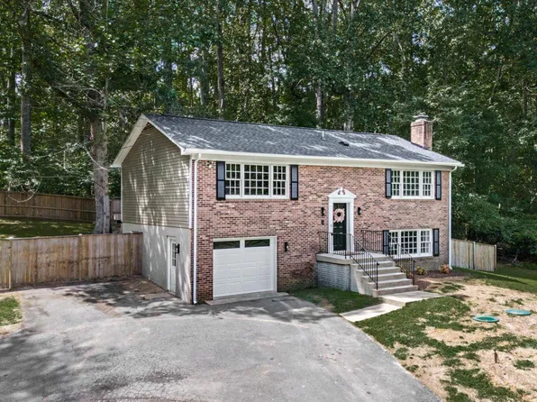 1655 Garrisonville Rd, Stafford, VA 22556