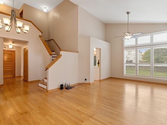 3rd image of 1674 Vineyard Dr