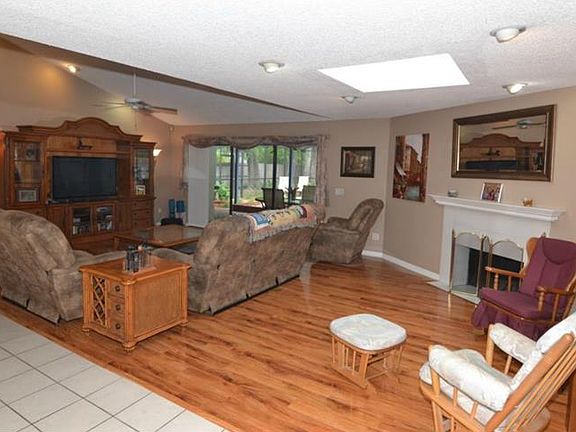 5th image of 218 Lochberry Pl