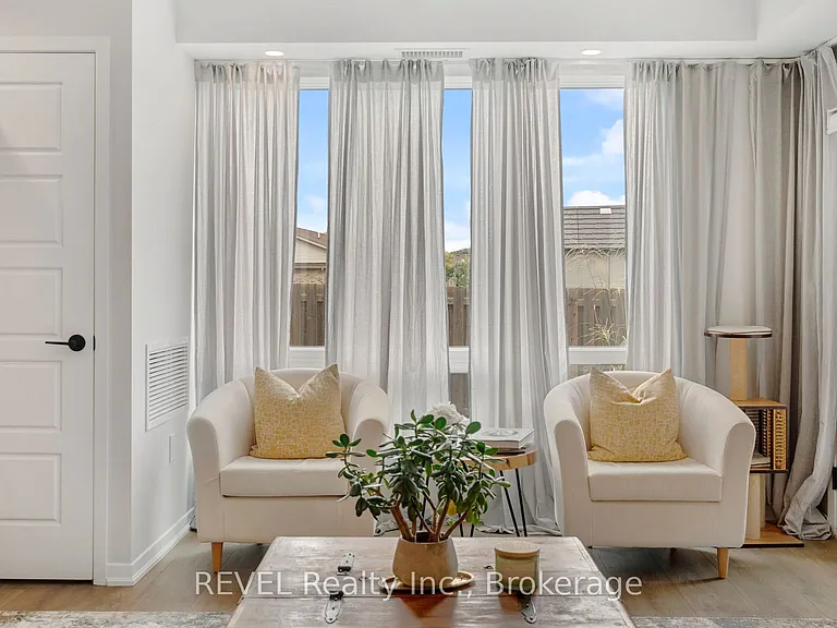 3998 Victoria Ave #106 — Photo 12