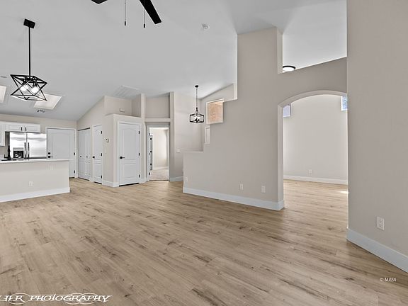 2nd image of 663 Del Lago Dr