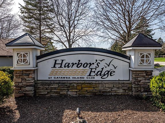 3rd image of 4439 E Harbors Edge Dr