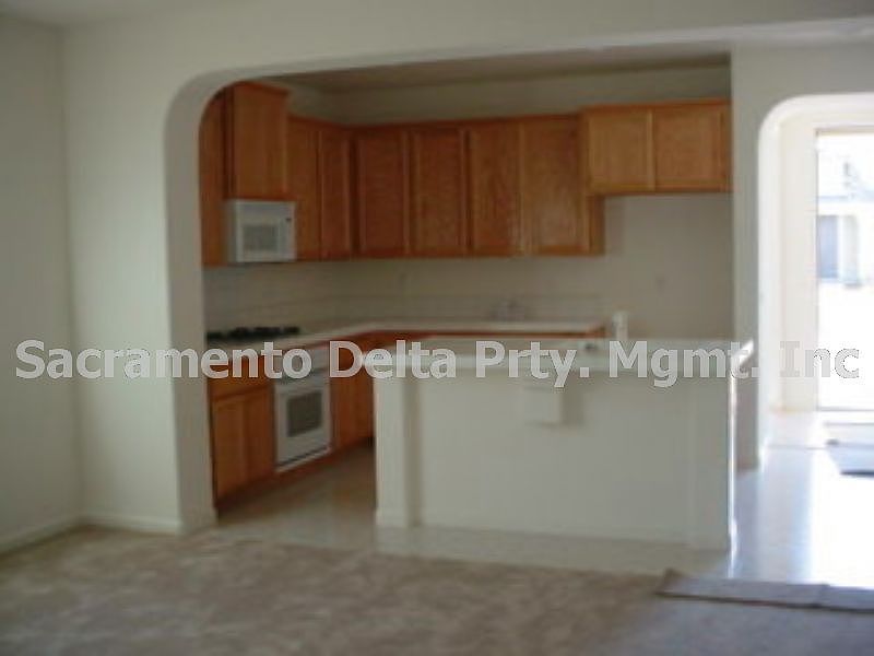 2nd image of 5700 Overleaf Way