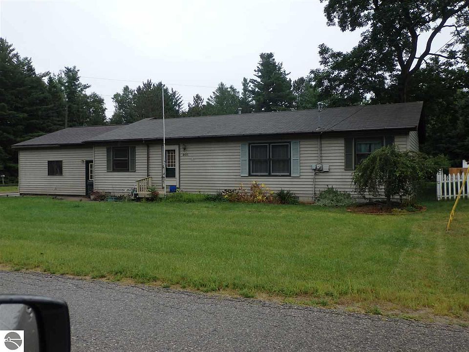 1st image of 901 N St W