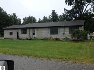 901 N St W, Tawas City, MI 48763