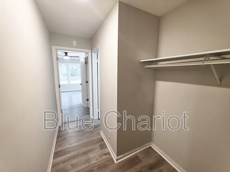 837 Waring St — Photo 21