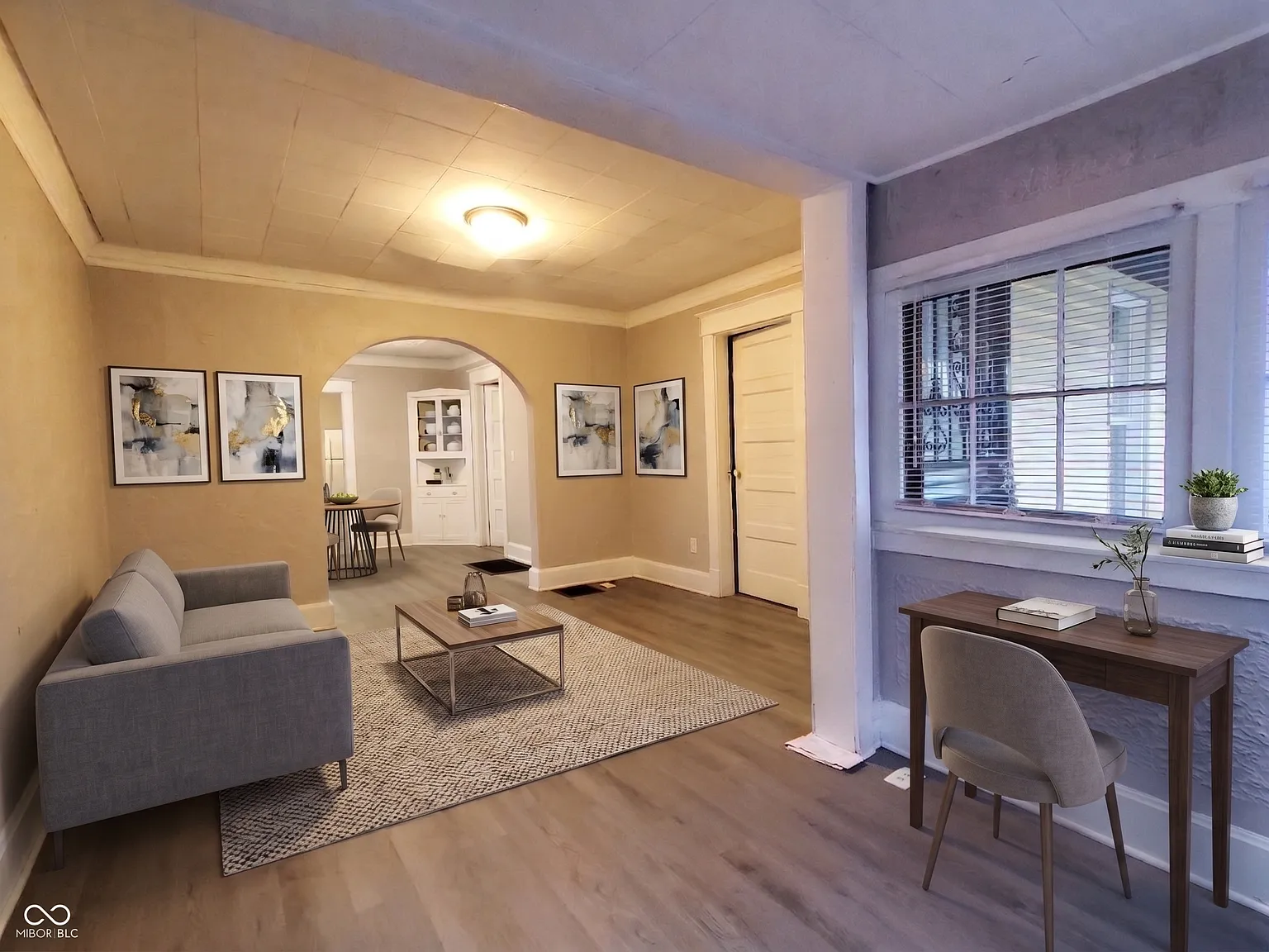 3 bed, 1.0 bath, 826 sqft, $1,300 — Photo 3