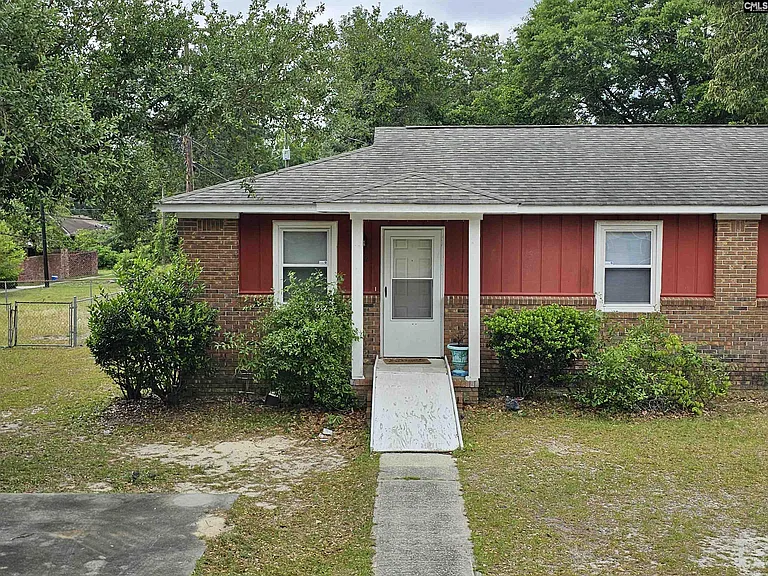 3904 Persimmon St — Photo 2