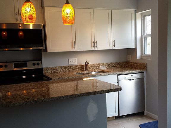 2nd image of 3074 Northwest Blvd