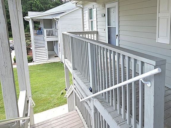 3rd image of 1280 White Tree Ln #B