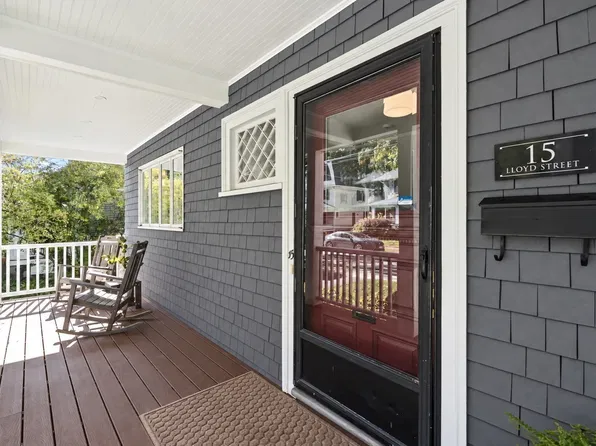 15 Lloyd St, Winchester, MA 01890