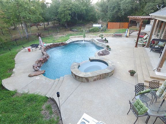 5th image of 7231 Brady Oaks Dr
