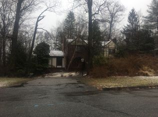 11 Shoshone Trl, Wayne, NJ 07470