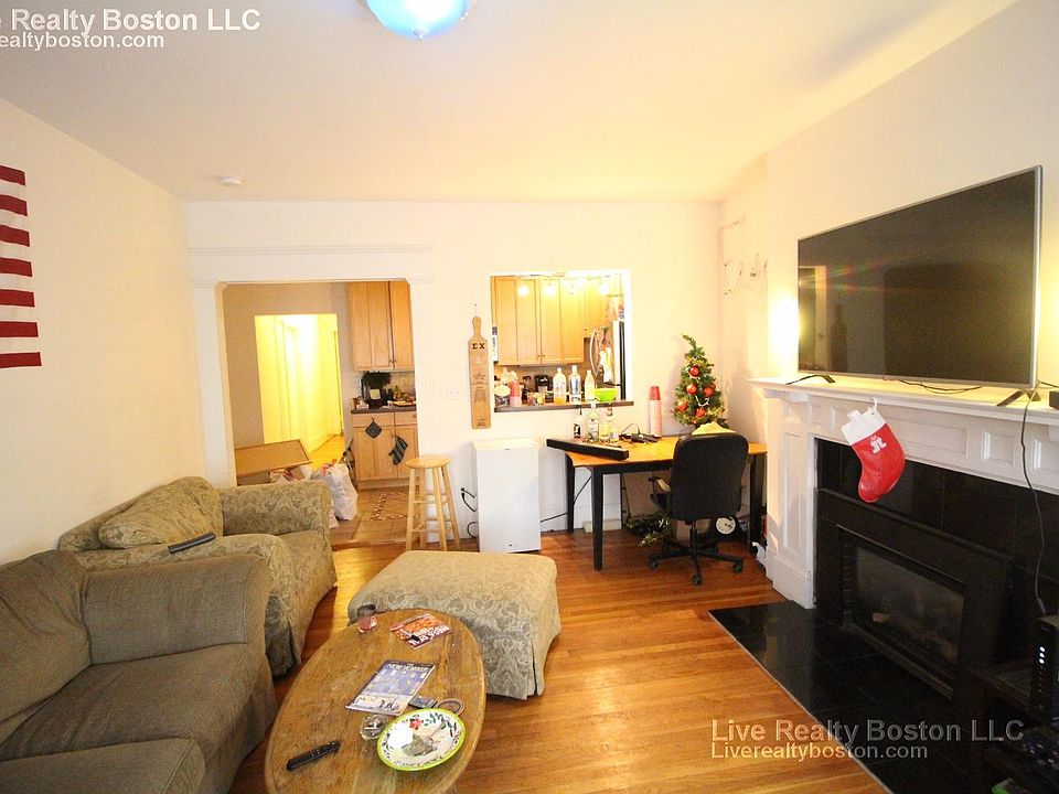 2nd image of 30 Saint Lukes Rd
