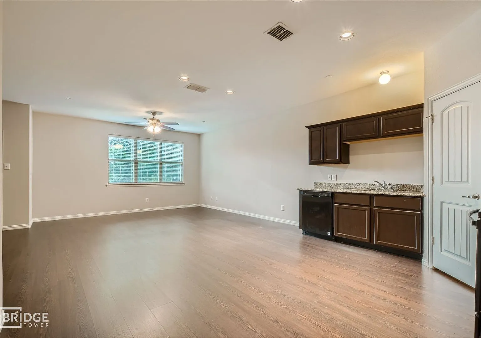 1312 Lake Crest Lane, Lewisville TX 75057 — Photo 3