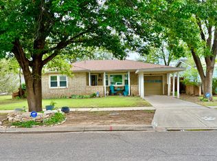 101 Aileen St, Plainview, TX 79072