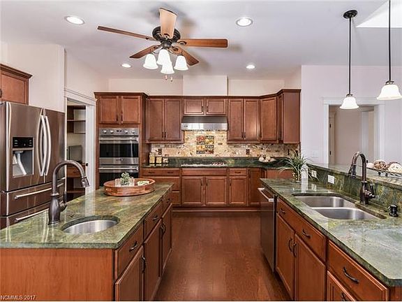 4th image of 17 Green Drake Ct