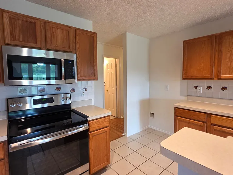 8632 Arcadia Park Dr — Photo 10