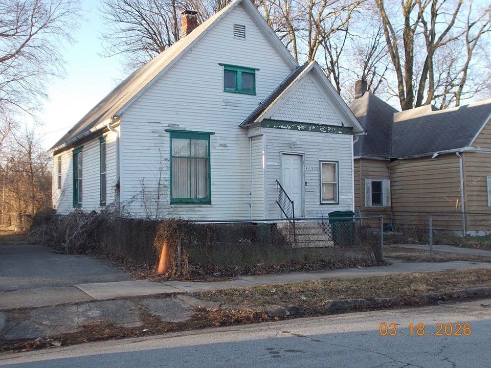 1st image of 415 E Division St