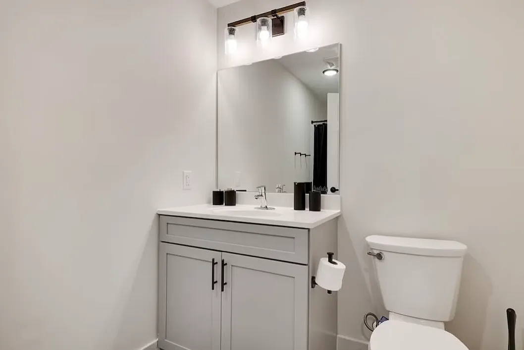 87 Crystal St — Photo 4