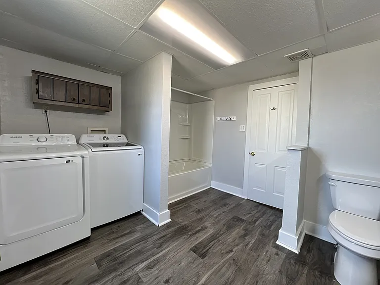 1227 Elm St — Photo 12