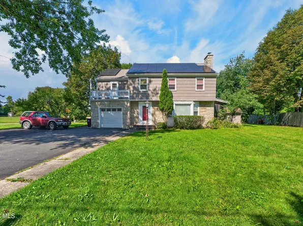 611 Brunswick Road, Troy, NY 12180
