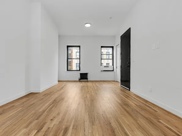 266 West 21st Street image 1 of 4