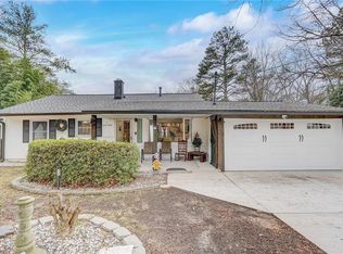 11 Olive Cir SW, Marietta, GA 30060