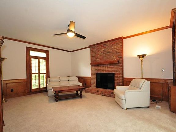3rd image of 250 Gatsby Pl