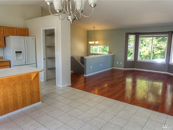 5th image of 8222 19th Pl NE