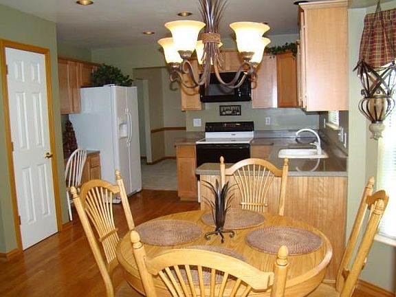 3rd image of 3643 Walnut Park Dr