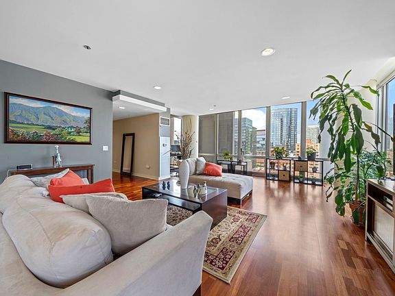5th image of 737 W Washington Blvd APT 1101