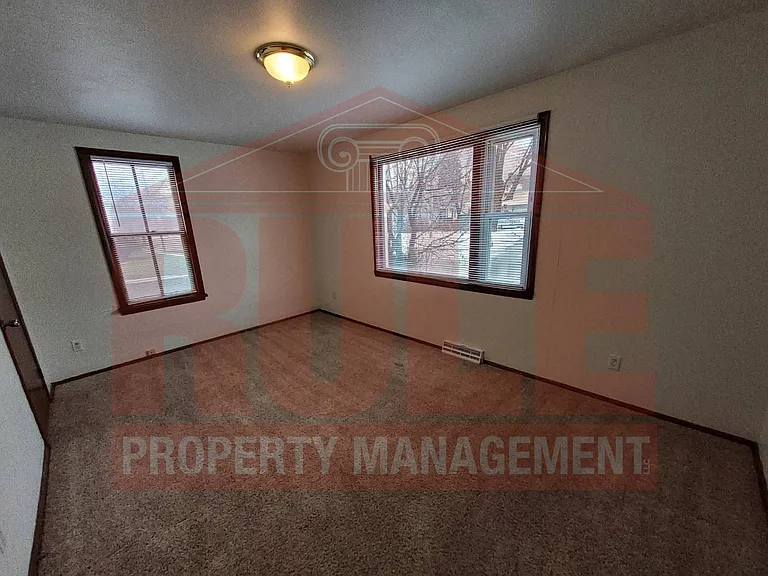 512 E Atlantic St — Photo 19
