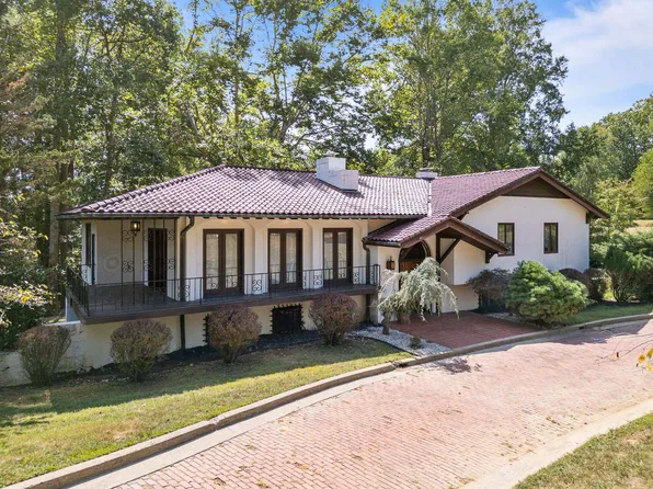 4 Nichols Dr, Barboursville, WV 25504