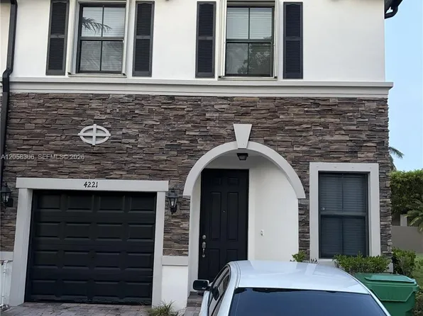 4221 SW 164th Ct, Miami, FL 33185