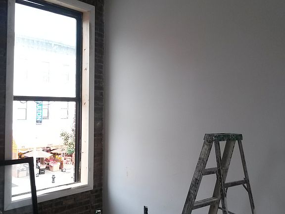 3rd image of 915 Fulton St #1