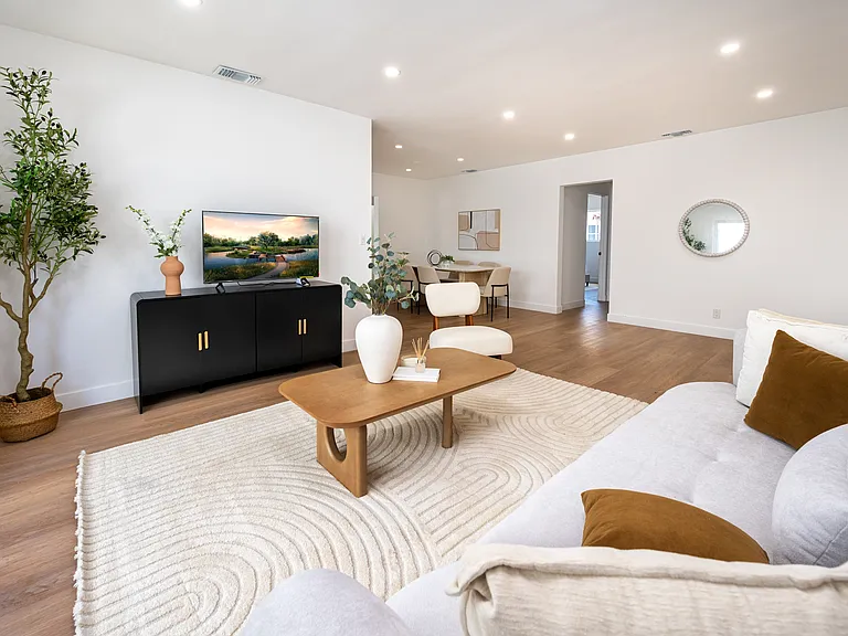 1546 S Hayworth Ave #4 — Photo 12