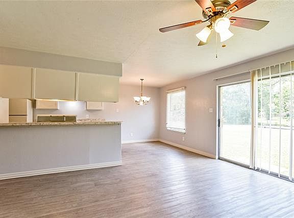 4th image of 6952 Southampton Dr