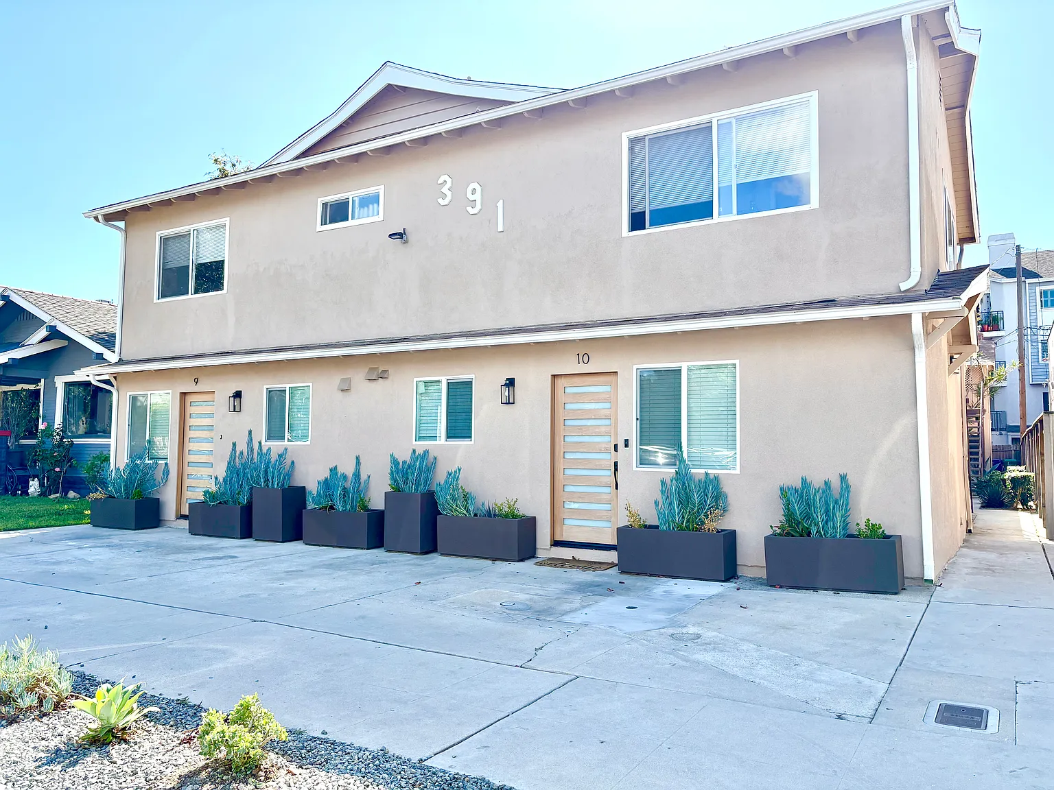 2 bed, 900 sqft, $2,695 — Photo 1