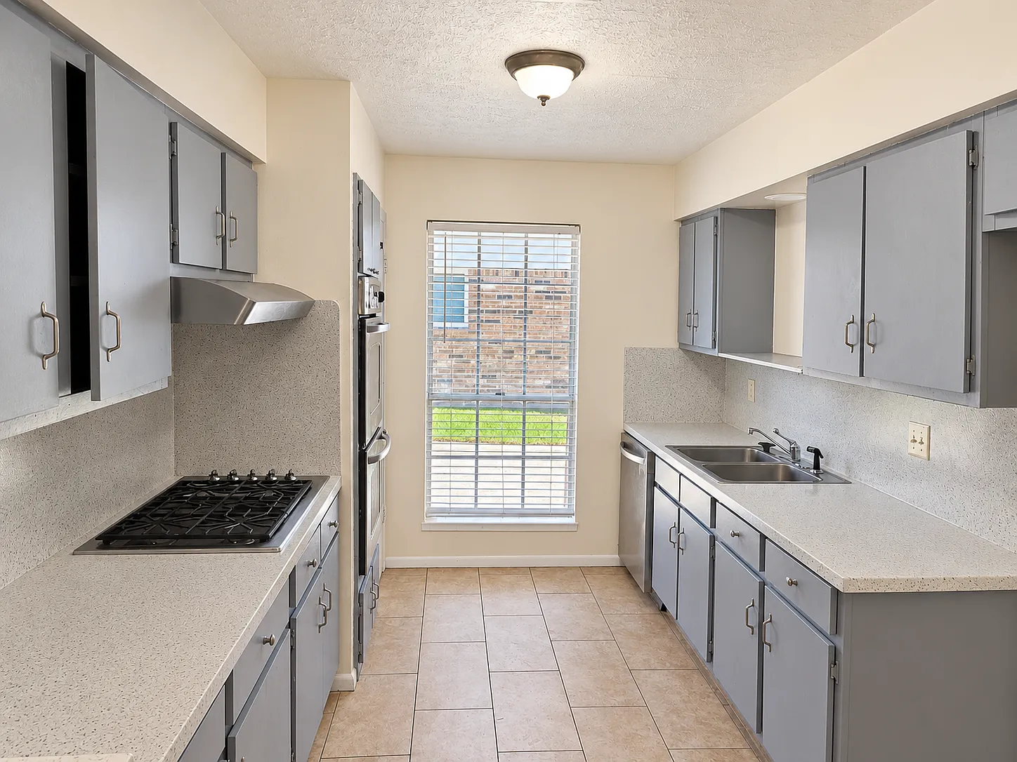 3 bed, 1776 sqft, $2,000 — Photo 4