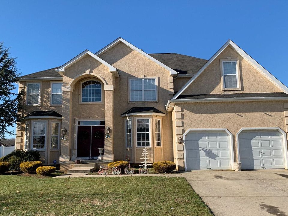 1st image of 1900 Steeplechase Dr