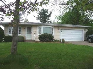 1706 41st St, Moline, IL 61265