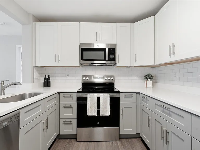 Villa Estates at Lenexa — Photo 31