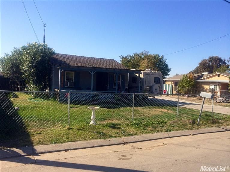 2nd image of 1827 S Drake Ave